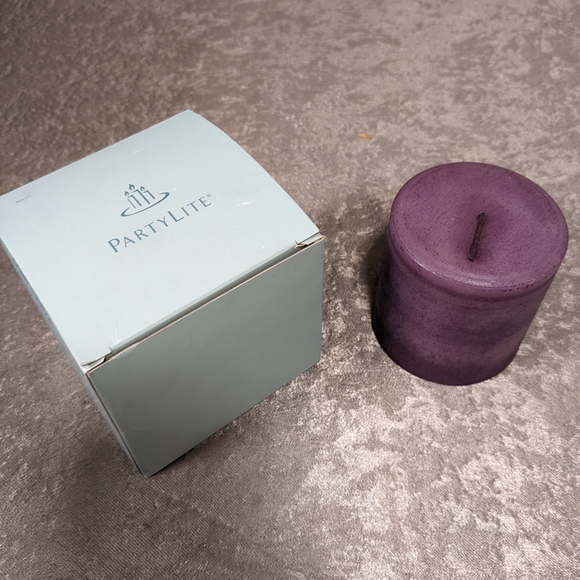 PartyLite Berry Blast Pillar Candle- 3" M33665 Retired - Picture 4 of 6